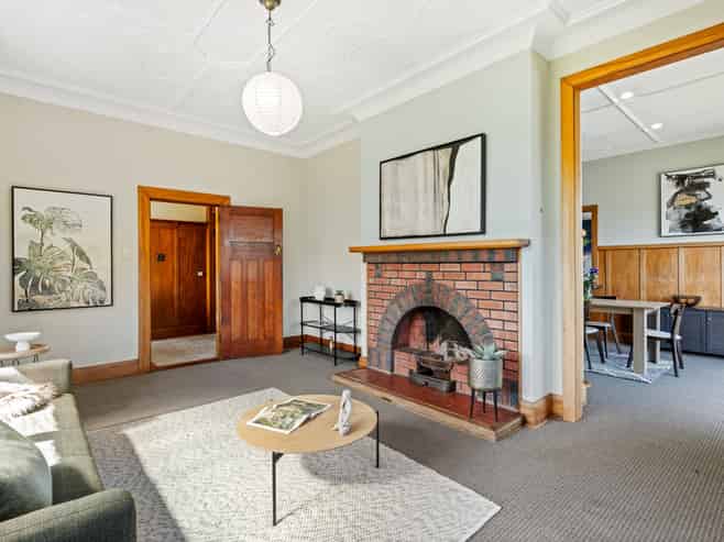 21 Thoreau Street, Concord