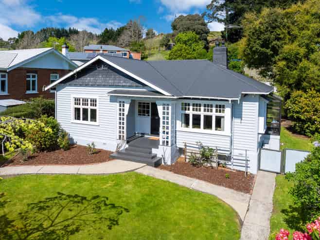 21 Thoreau Street, Concord