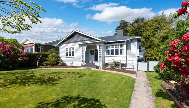 21 Thoreau Street, Concord