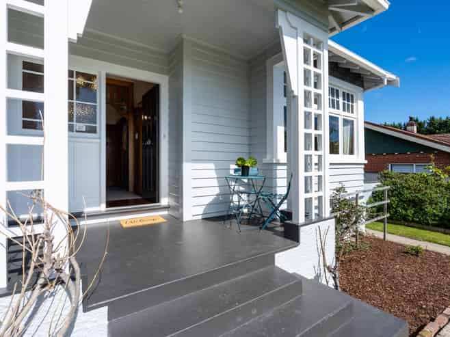 21 Thoreau Street, Concord