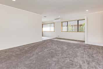4B SKILGATE AVENUE, New Lynn
