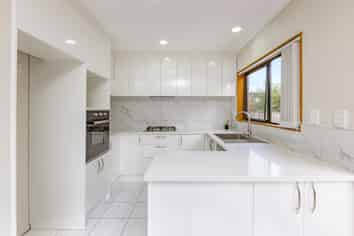4B SKILGATE AVENUE, New Lynn