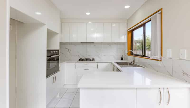 4B SKILGATE AVENUE, New Lynn