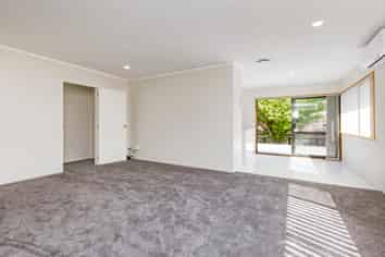 4B SKILGATE AVENUE, New Lynn