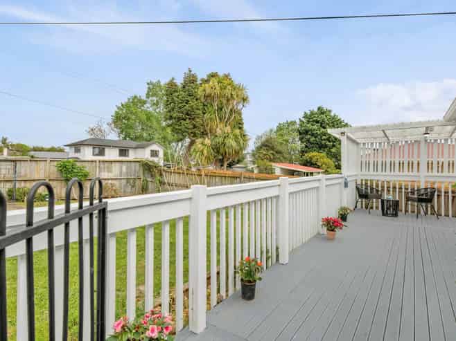 9 Lloyd Avenue, Papatoetoe