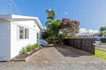 12 Childers Road, Ranui