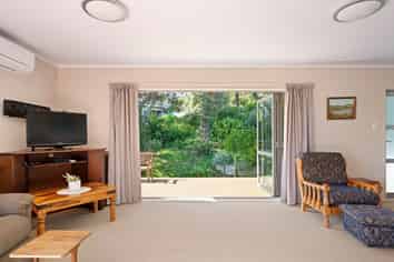 844 Cove Road, Waipu