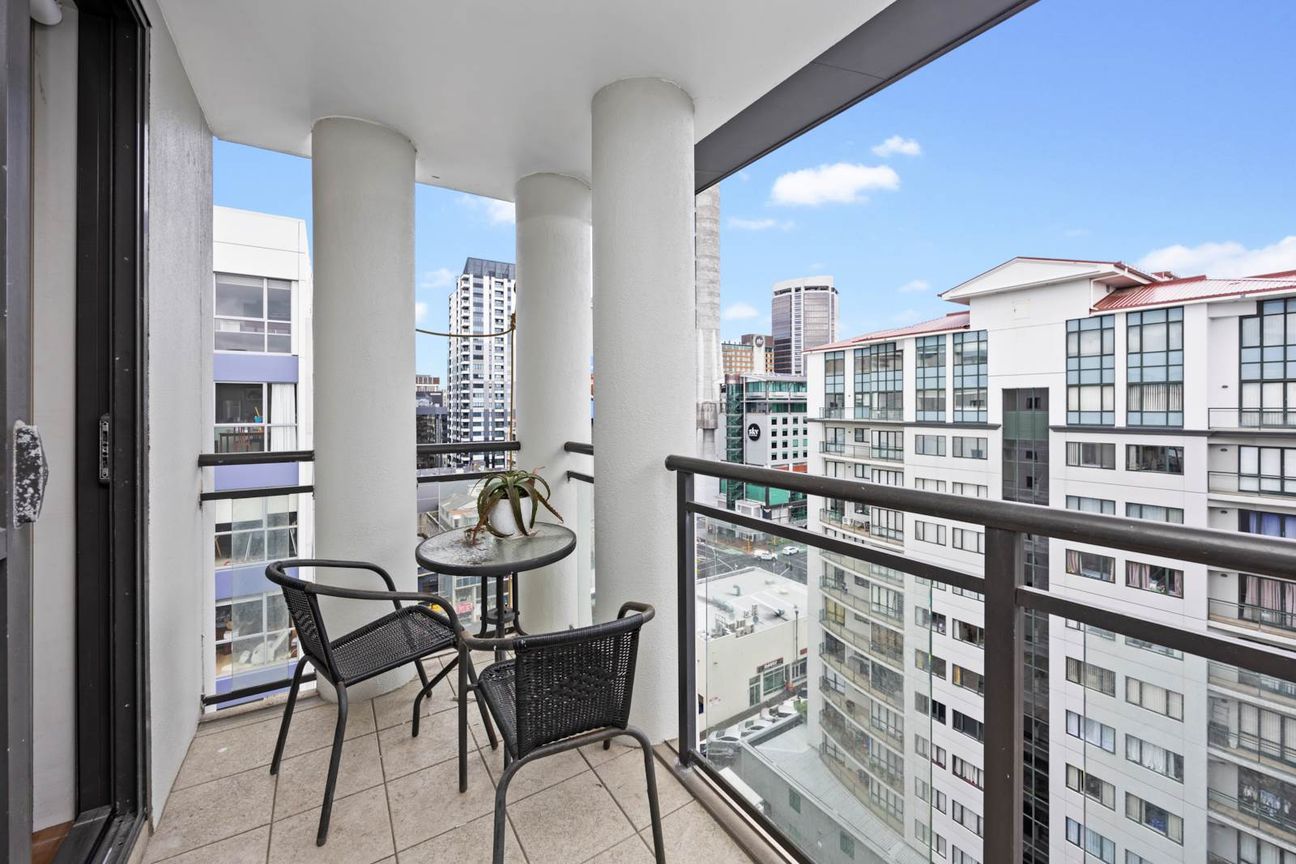 Penthouse Prestige - Resort Style Living! - Aanzicht 4
