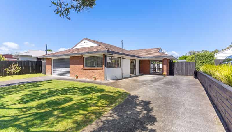 162 Carnoustie Drive, Wattle Downs