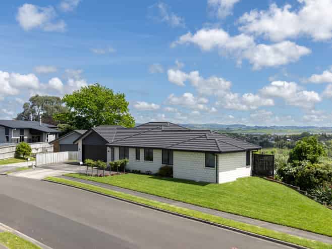 8 Gregson Drive, Huntly