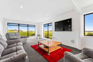 22 Runway Rise, Dairy Flat