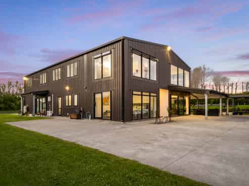 22 Runway Rise, Dairy Flat