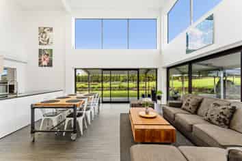 22 Runway Rise, Dairy Flat