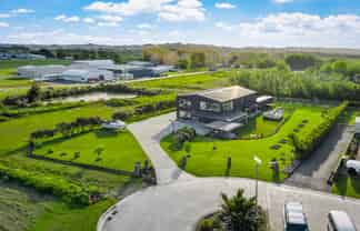 22 Runway Rise, Dairy Flat