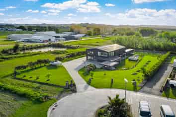 22 Runway Rise, Dairy Flat