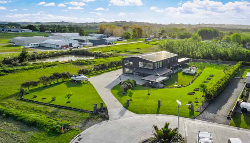 22 Runway Rise, Dairy Flat