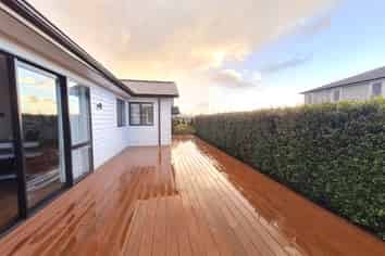 76 Maurice Kelly Road, Silverdale