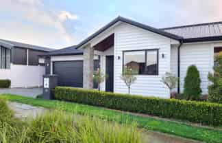 76 Maurice Kelly Road, Silverdale