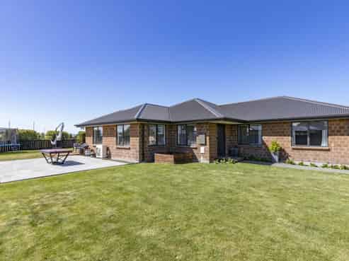 114 Pegasus Boulevard, Pegasus