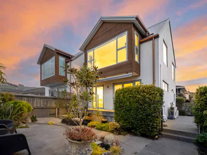 2/59 Beachville Road, Redcliffs