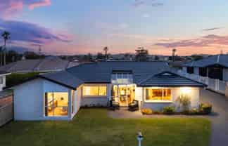 3 Lakeside Drive, Orewa