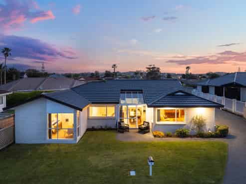 3 Lakeside Drive, Orewa