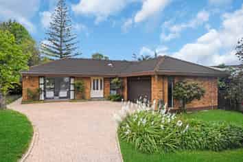 25 Lexington Drive, Botany Downs