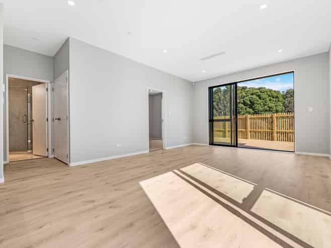 36 Whakairo Crescent, Gulf Harbour