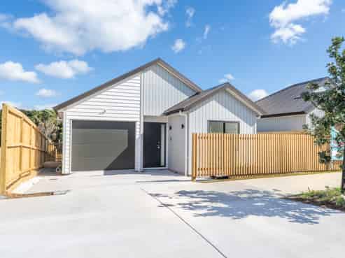 36 Whakairo Crescent, Gulf Harbour