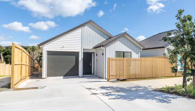 36 Whakairo Crescent, Gulf Harbour