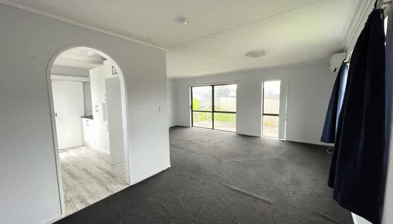 76 Shifnal Drive, Randwick Park
