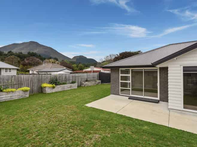 32 Tiwhatiwha Crescent, Kawerau