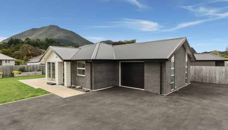 32 Tiwhatiwha Crescent, Kawerau