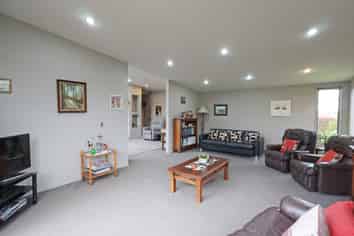 44 Glenroy Park Drive, Waikiwi