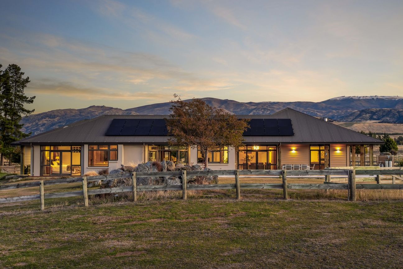 53 Acres with Multiple Options - Več