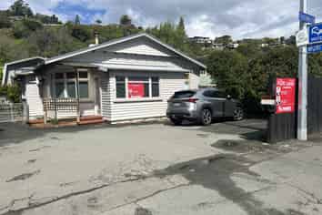 Standalone Space in High-Visibility Tahunanui