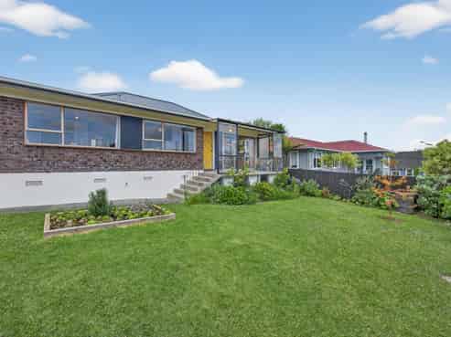 2/9 Evans Road, Glen Eden