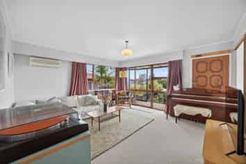 2/9 Evans Road, Glen Eden
