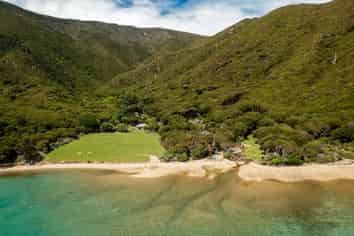 Lot 2 Te Aroha Bay, East Bay