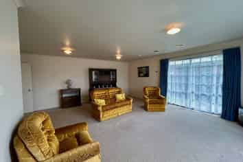 36 Henley Street, Westport