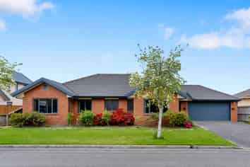 17 Stableford Green, Burnside