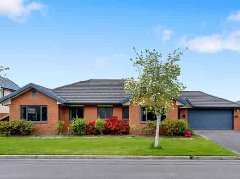 17 Stableford Green, Burnside