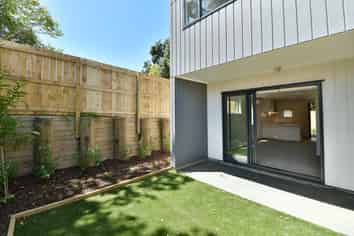 13/694-696 Whangaparaoa Road, Stanmore Bay