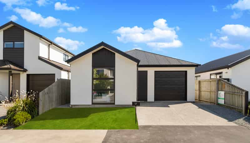 17 Miromiro Street, Broomfield