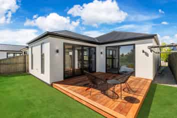 17 Miromiro Street, Broomfield