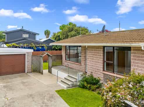 2/13 Endeavour Street, Riversdale