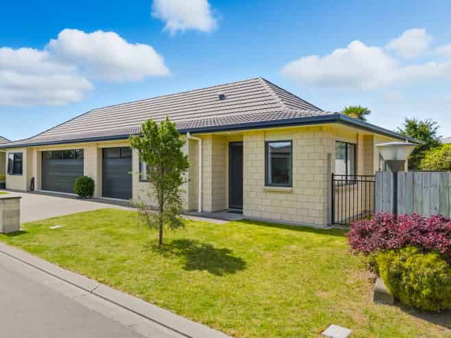 20/3 Georgia Grove, Paraparaumu