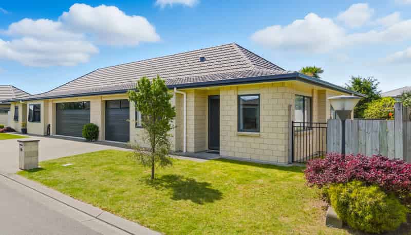 20/3 Georgia Grove, Paraparaumu
