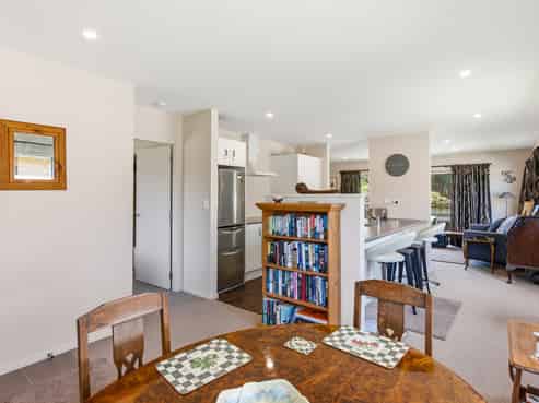 20/3 Georgia Grove, Paraparaumu