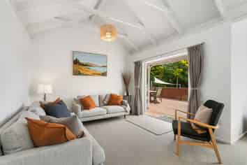 33 Selwyn Avenue, Akaroa